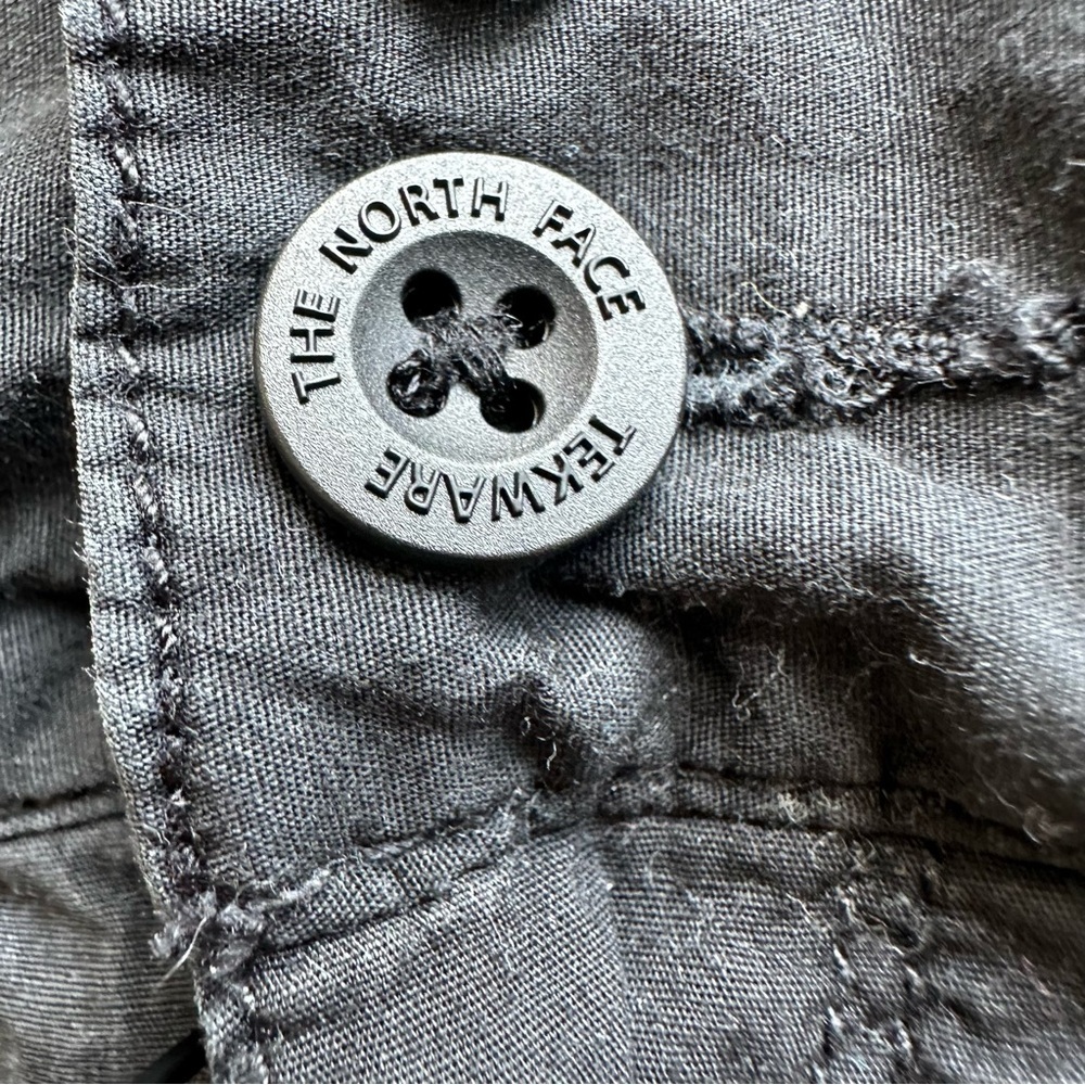 The north face woman’s shorts - Picture 4 of 6
